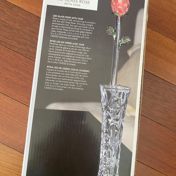Pfaltzgraff LED Glass Rose With Vase - Picture 2 of 5